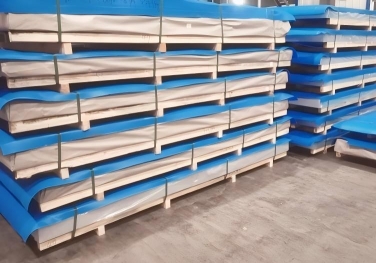 5182中厚罐车铝板开平尺寸与罐车部件