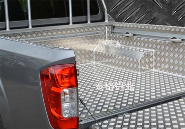 花纹铝板常见 花纹铝板常见